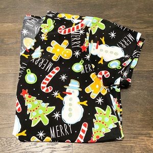 Christmas Print Scrub Top